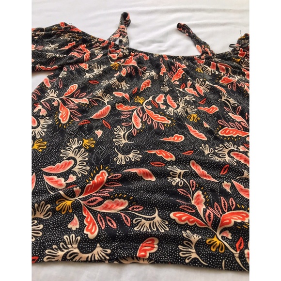 H&M off the shoulder shirt - Picture 2 of 5